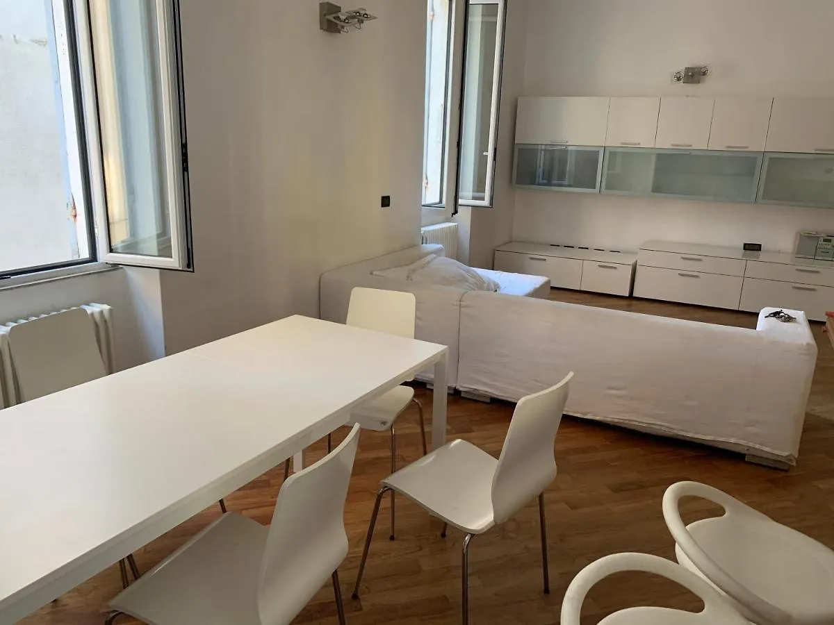 Apartmán Casa Arturo Finale Ligure 0*,  Itálie