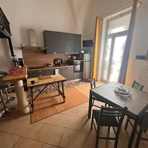 villa-la-nuotatrice.lecce-hotels.com/